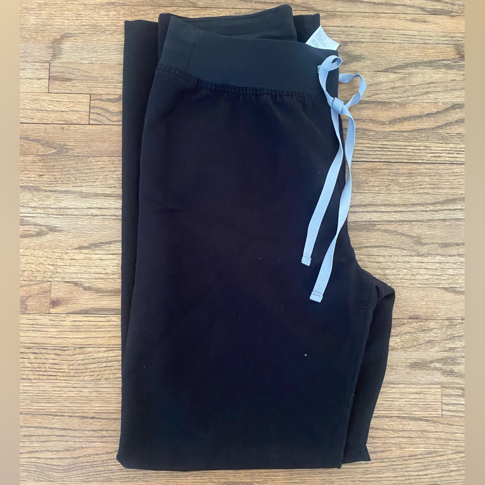 FIGS, Black High Waisted Livingston Basic Scrub Pant